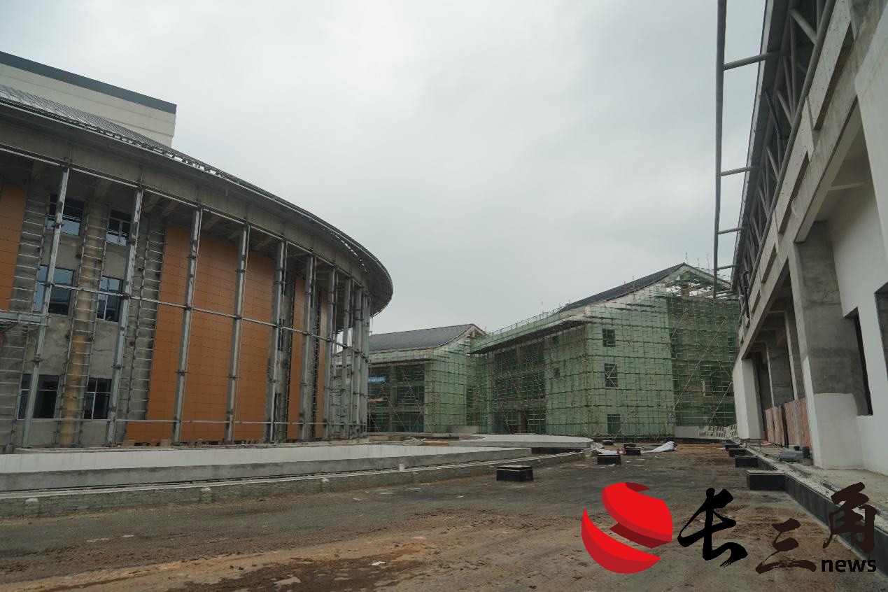 媒体管家： 已耗资6亿元 赣南最大在建文体民生项目停工十个月(图2)