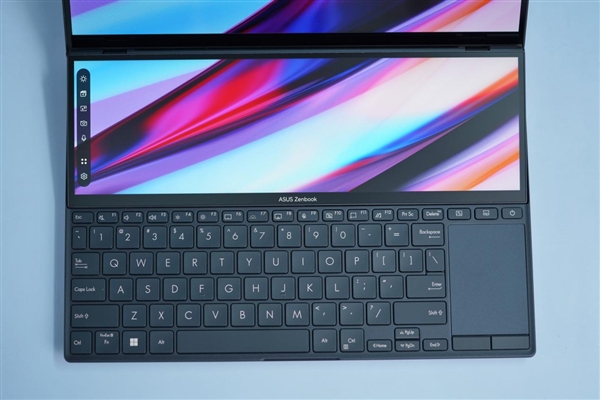 14英寸机身塞下18英寸屏!华硕灵耀X 双屏Pro 2023图赏(图11) 14英寸机身塞下18英寸屏!华硕灵耀X 双屏Pro 2023图赏(图11)